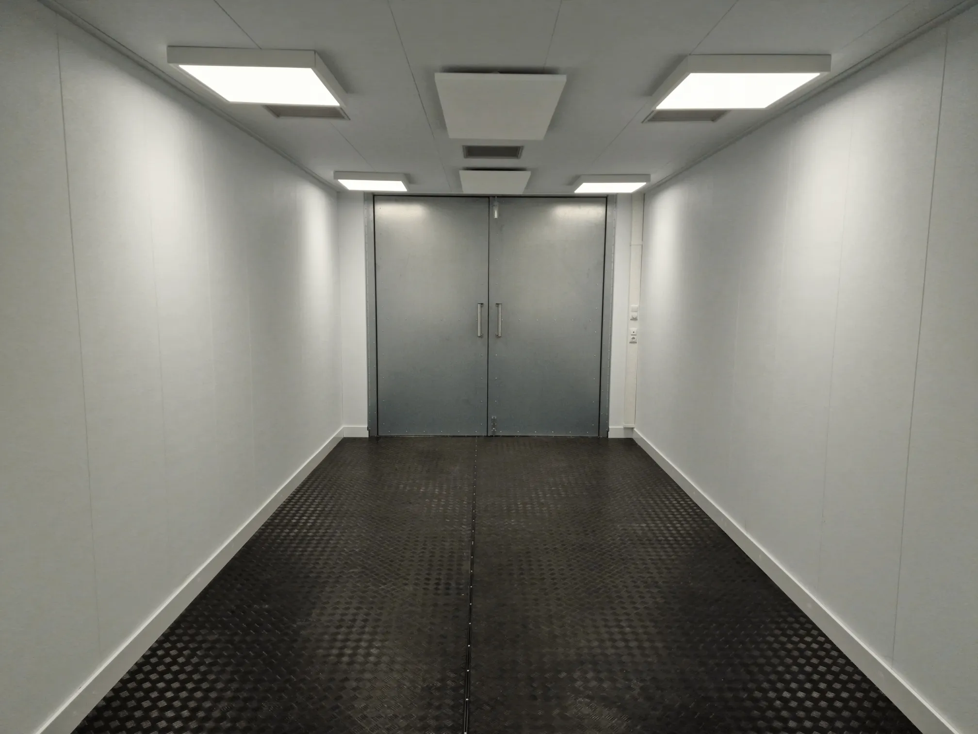 Faraday door selection