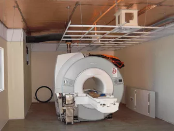 Wall covering system for complex shaped rooms